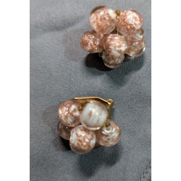 Vintage Cluster Bead Clip-On Earrings White/Gold Glitter Swirl Retro Statement J - Picture 3 of 8